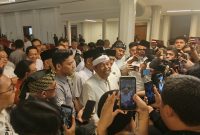 Gubernur Jabar Kang Dedi Mulyadi alias KDM saat memberikan keterangan usai pengukuhan Pengurus PWI Jabar 2026 2031 di Gedung Merdeka. PJ/Mal