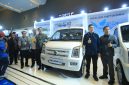 Manajemen PT Sokonindo Automobile melalui DFSK memperkenalkan emblem baru khusus lini kendaraan komersial di Periklindo Electric Vehicle Show (PEVS) 2026.PJ/Dok