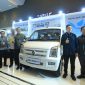 Manajemen PT Sokonindo Automobile melalui DFSK memperkenalkan emblem baru khusus lini kendaraan komersial di Periklindo Electric Vehicle Show (PEVS) 2026.PJ/Dok
